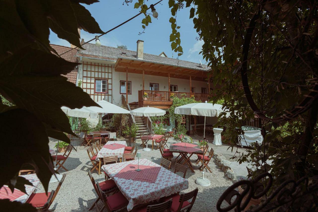 Gasthof Eberhard - Hof, Wirtshaus & Herberge Sankt Michael in Obersteiermark Exterior photo